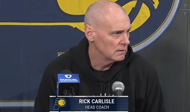 蓝鲸体育官网-战胜雷霆！卡莱尔：这一年充满挑战，但依然有很多乐趣