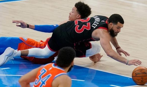 蓝鲸体育APP-单月14战13负！从去年的东部第二到加入摆烂大战