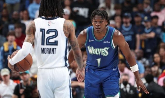 蓝鲸体育官网-华子季后赛首秀轰下36分 狼队有机会上演黑7奇迹？