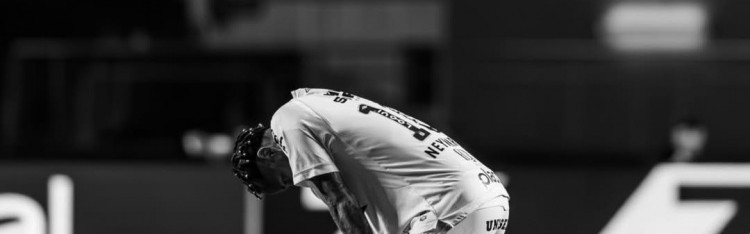 惨败！内马尔社媒晒黑白照：桑托斯不该遭受这样的失利😢