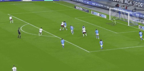 1650325465861018689.gif 扳平.gif